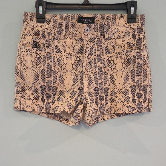 Guess Jeans Shorts Made In The USA Tan and Black Snakeskin Pattern Size 30 - Picture 2 of 13